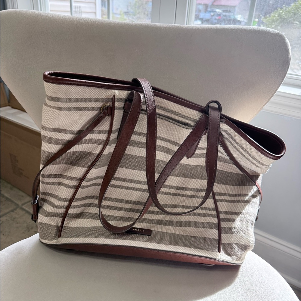 Fossil canvas tote bag